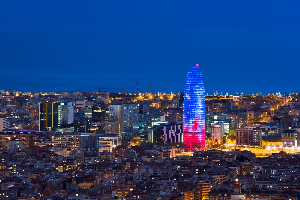 Vista aérea Barcelona con Torre Agbar